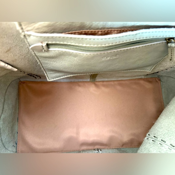 Loz Feliz Large Slouchy Leather Tote in Meadow - Picture 11 of 13